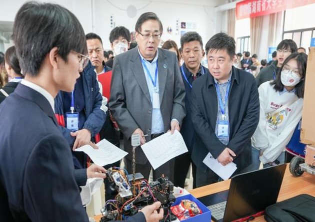 Hiện trường trao đổi cuộc thi điều hướng thông minh